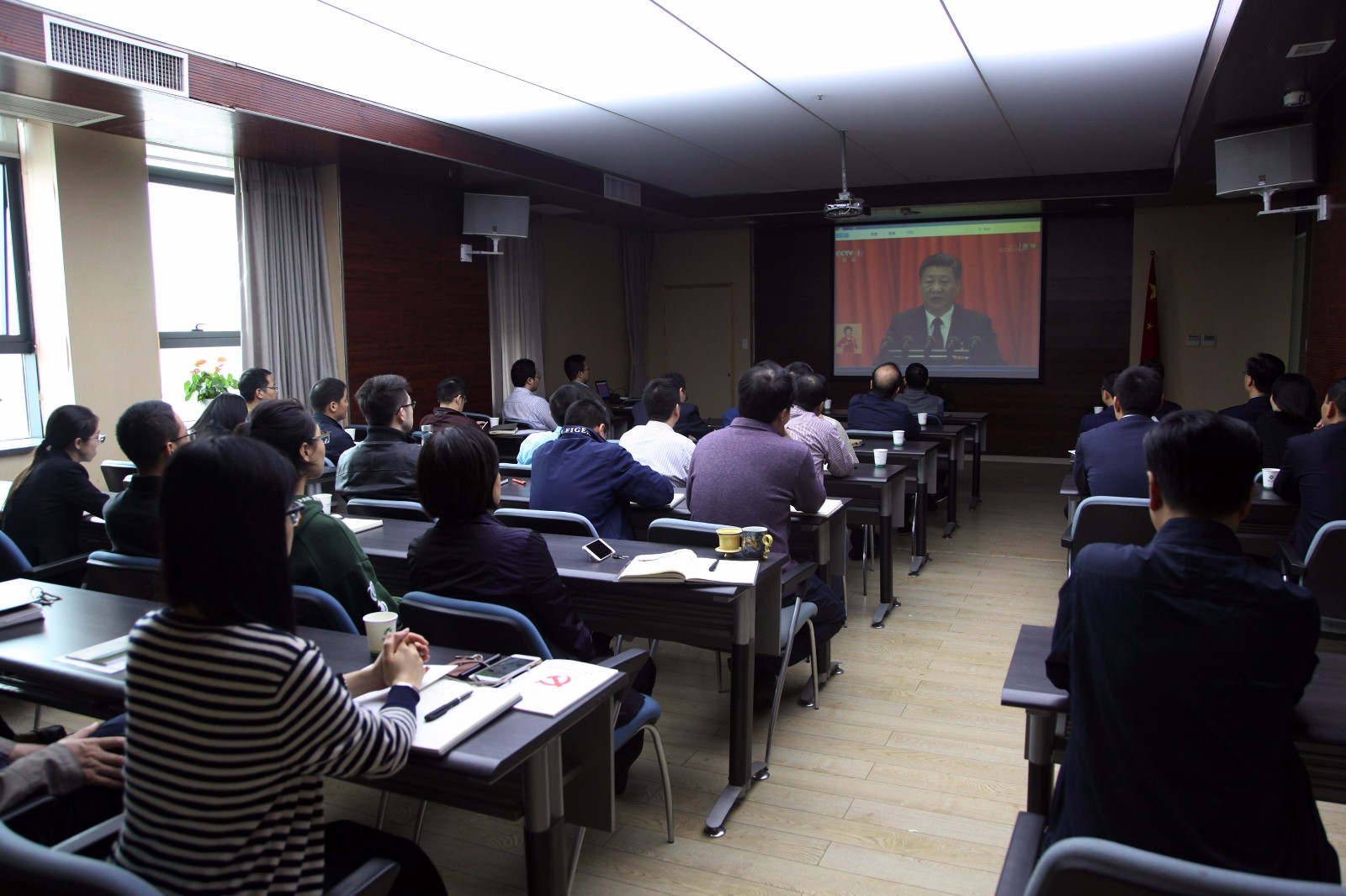 1508462585193963.jpg 全體觀看.jpg