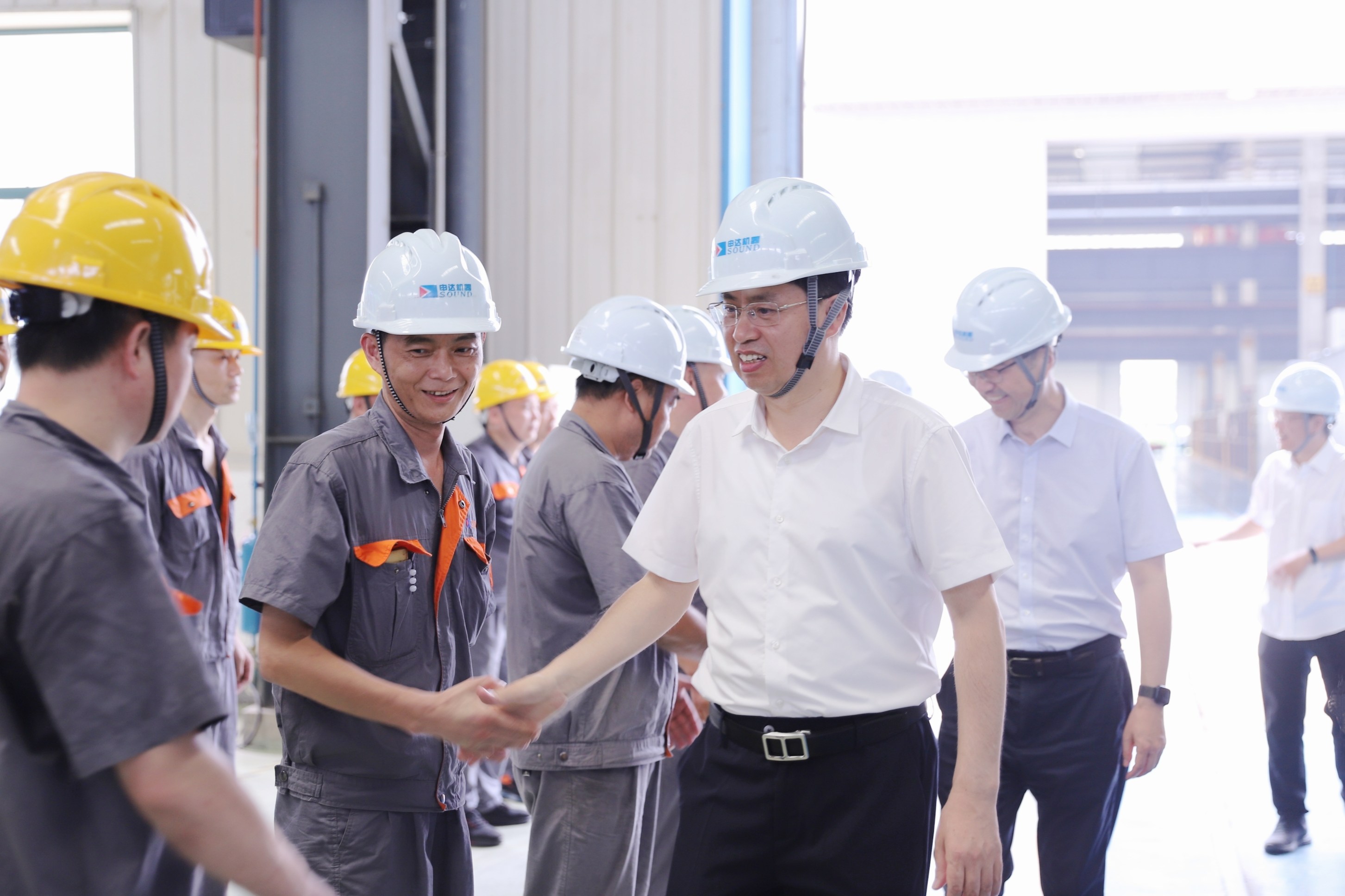 集團(tuán)公司黨委書(shū)記、董事長(zhǎng)楊勝杰一行赴申達(dá)機(jī)器公司開(kāi)展主題教育調(diào)研 傳達(dá)貫徹省委十五屆三次全會(huì)精神