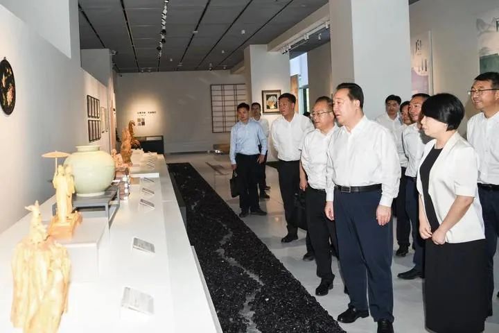 王浩在省機電集團省二輕集團調研時強調 著力開辟發展新領域新賽道 加快培育和壯大新質生產力