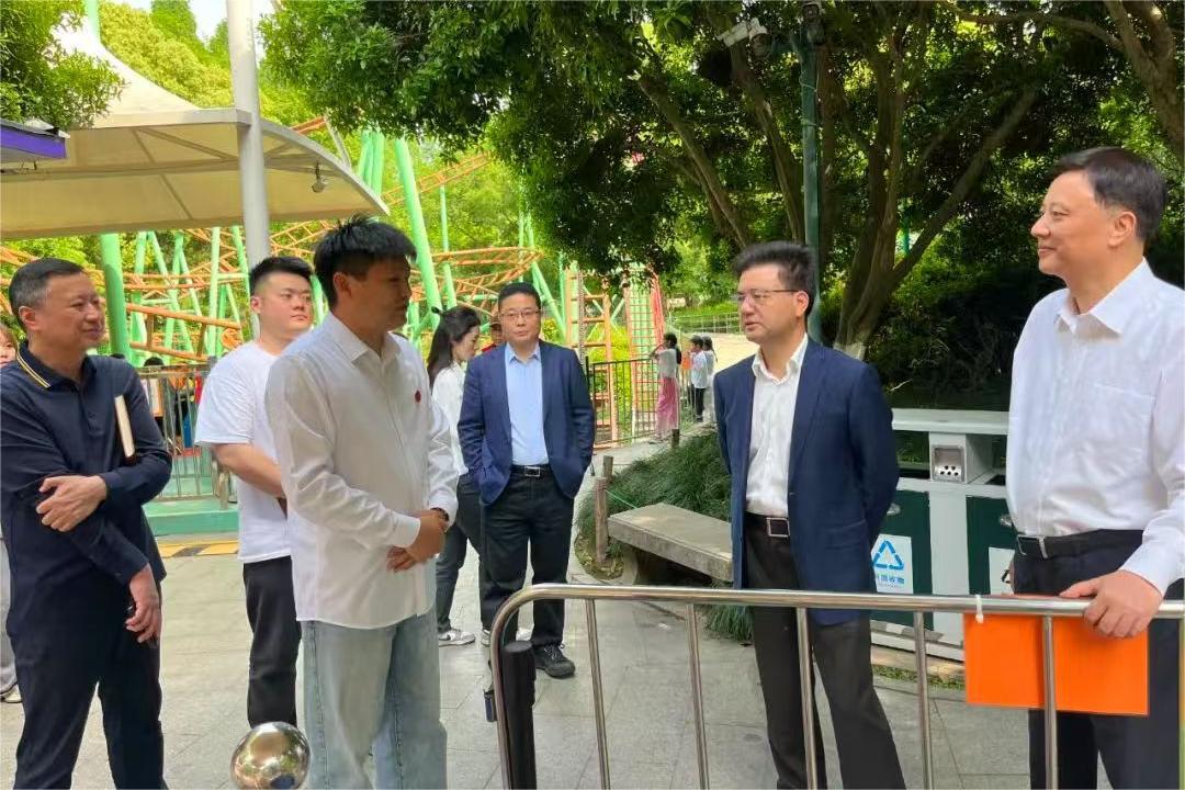 省國(guó)資委副主任董正泉一行赴杭州動(dòng)物園、少兒公園開(kāi)展節(jié)前安全生產(chǎn)檢查